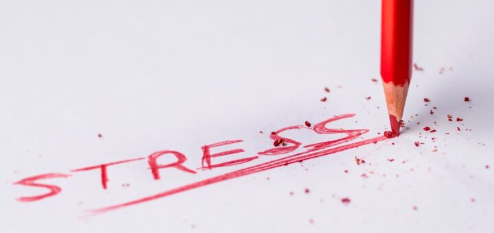 Czy stres powoduje zatrzymanie wody w organizmie