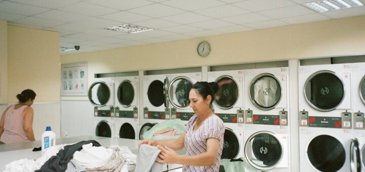 Czy twarda woda niszczy ubrania