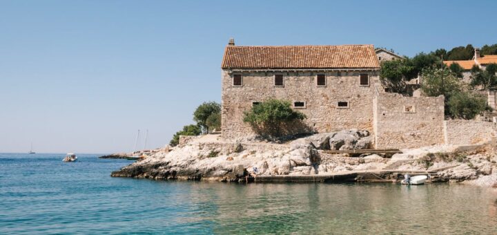 Ile lat ma woda, którą pijemy