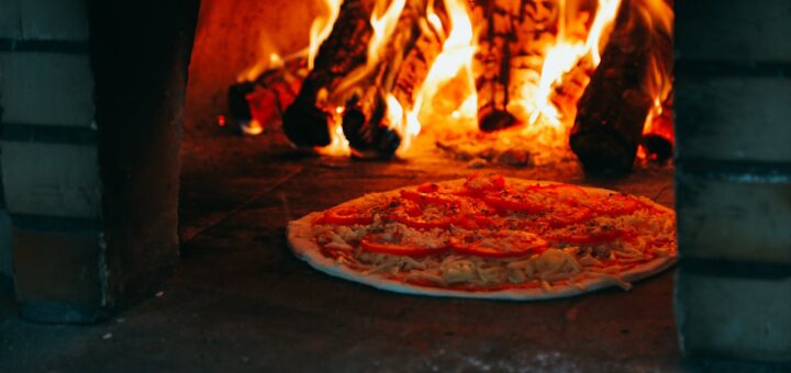 Jak piec pizzę na kamieniu