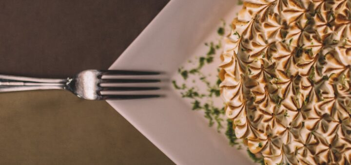 Jak piec tort bezowy